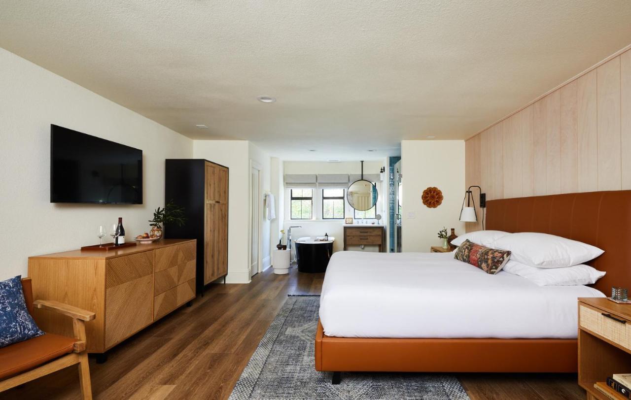 The Stavrand Hotel Guerneville Eksteriør billede