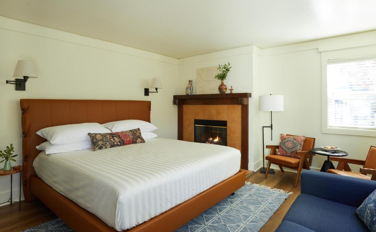 The Stavrand Hotel Guerneville Eksteriør billede